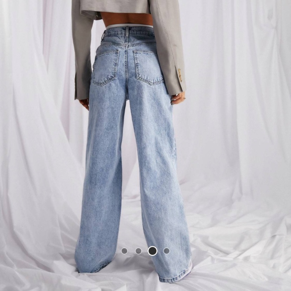 HIGH RISE RELAXED DAD JEANS